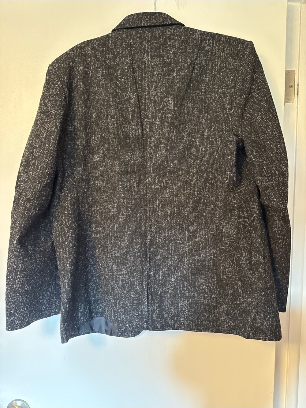 Men's Charcoal Textured Blazer - Classic Tailored Jacket - Picture 5 of 7